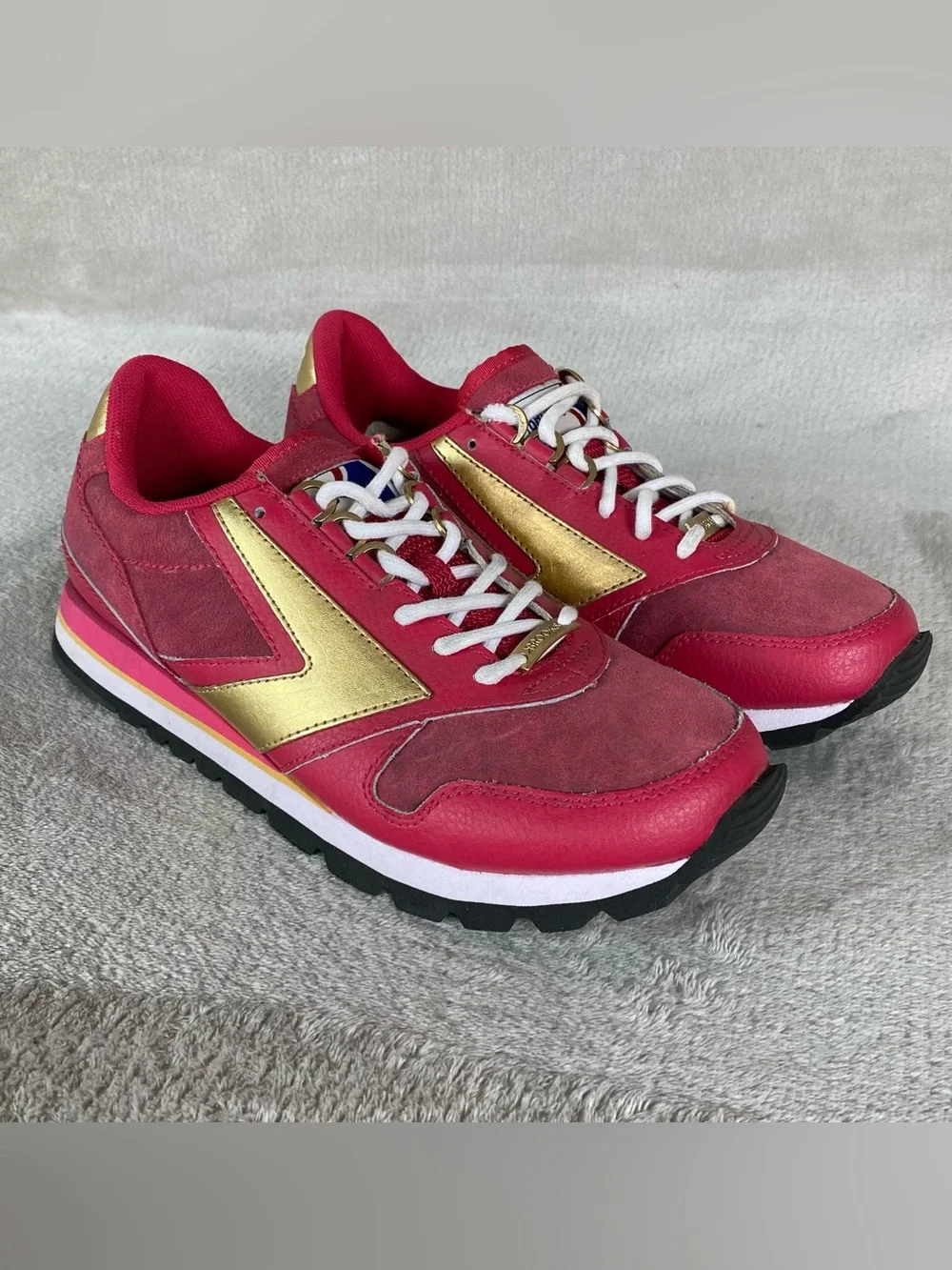 Brooks Vintage 1201711B698 Womens Sneakers Size 9 Red Gold Running Shoes NEW - Picture 1 of 12